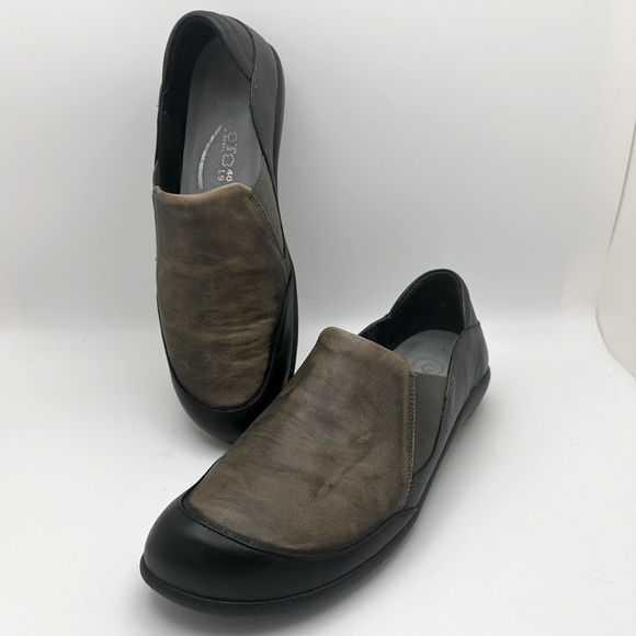 Naot Shoes - Naot Moana Stressed Leather Slip On Flats Shoes US 9/EU 40 Black Brown Gray